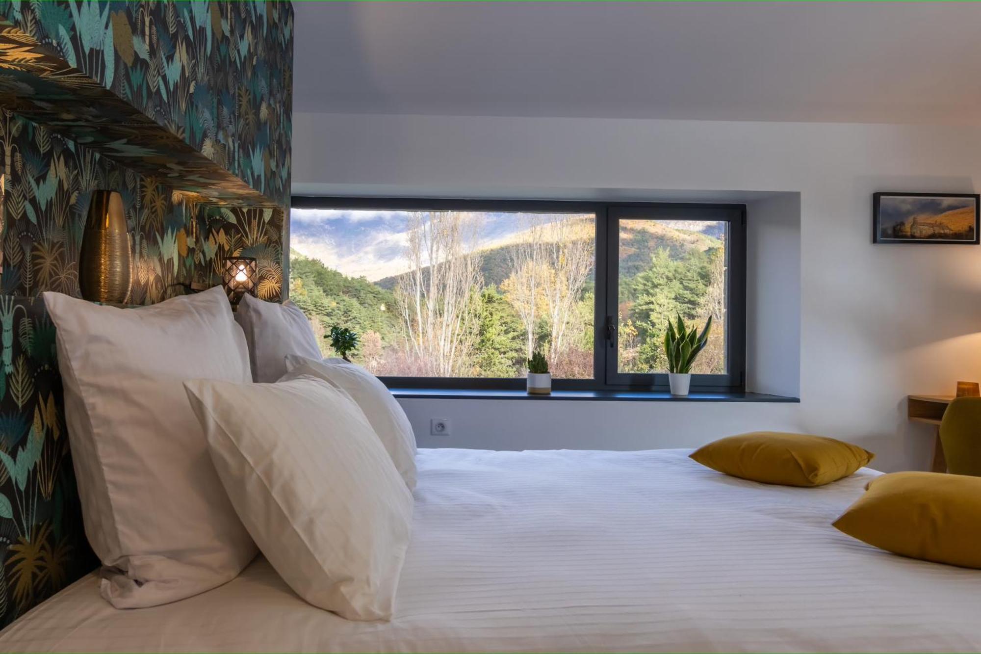 Crupies Domaine De Chabanne Bed & Breakfast エクステリア 写真
